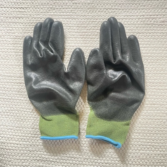 Innov8 Home Gardening Work Bamboo Fiber Gloves Mittens Rubber Palm Green - Picture 2 of 4